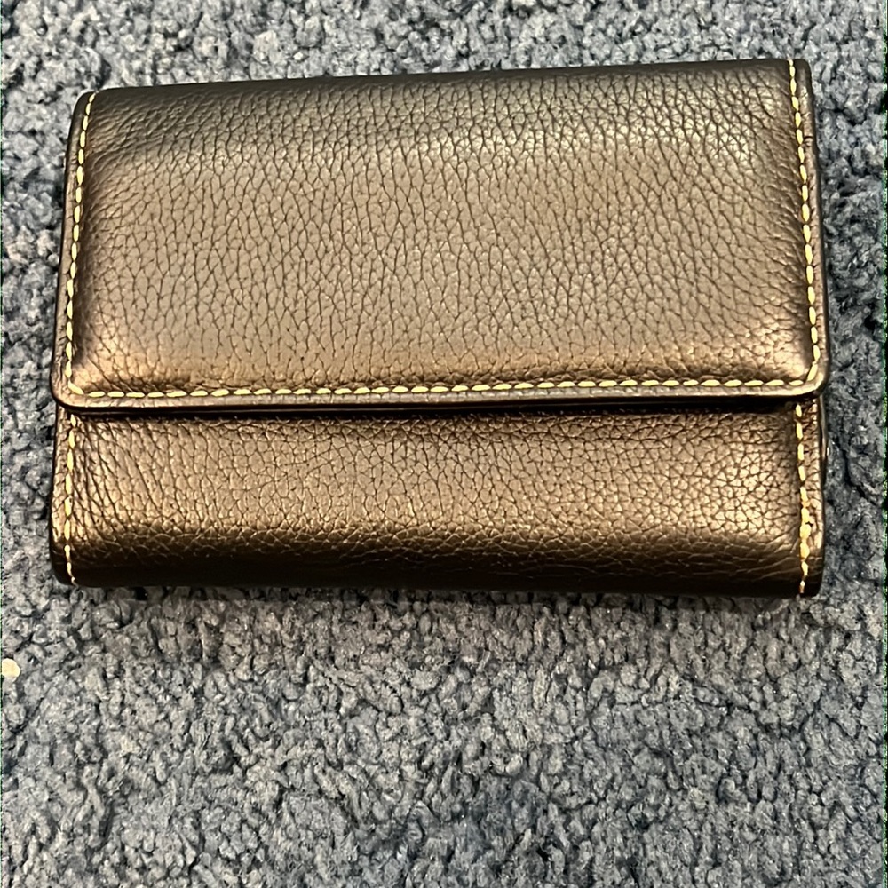 *NEW* Women’s black wallet